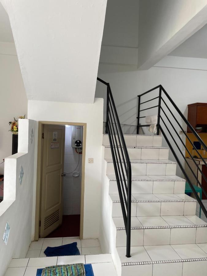 Villa Bukit Indah Berastagi Exteriör bild